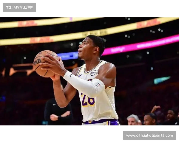 湖人主场迎战灰熊背靠背，里夫斯八村塁缺阵但核心完整